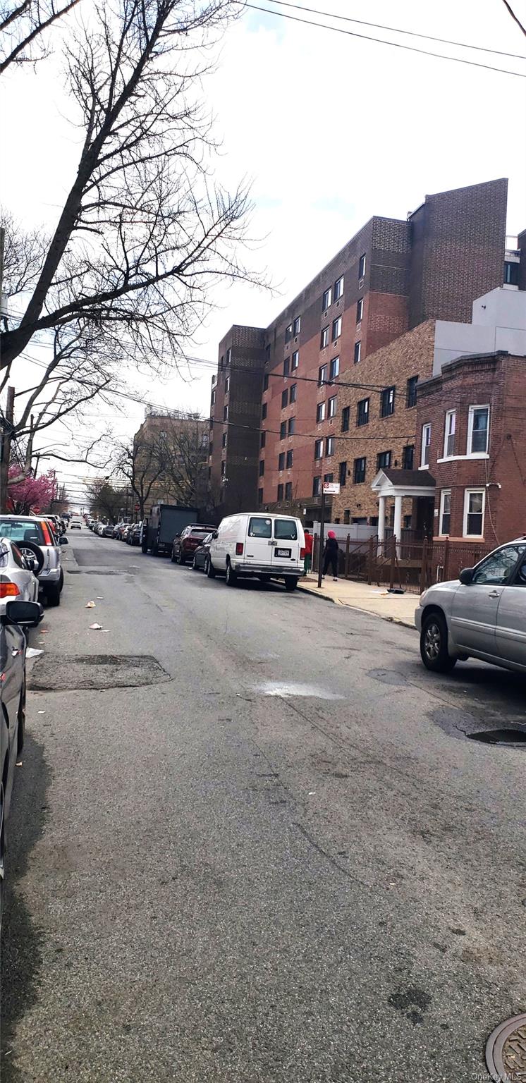 748 E 223rd Street, Bronx, NY 10466