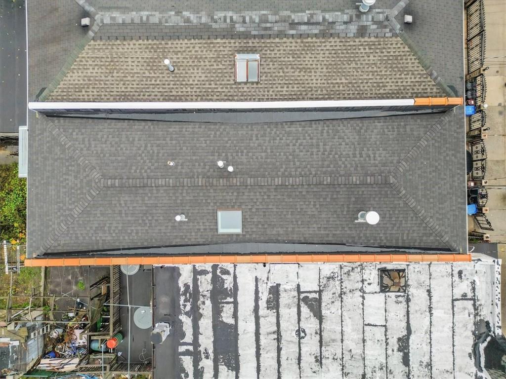 931 E 216th Street, Bronx, NY 10469