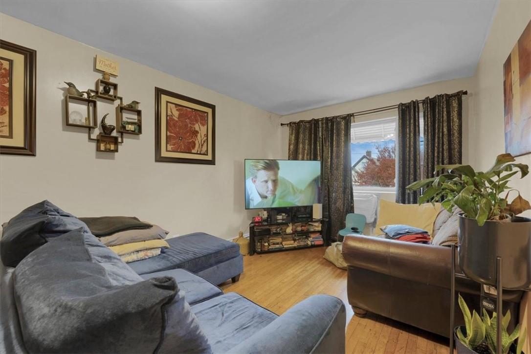 931 E 216th Street, Bronx, NY 10469