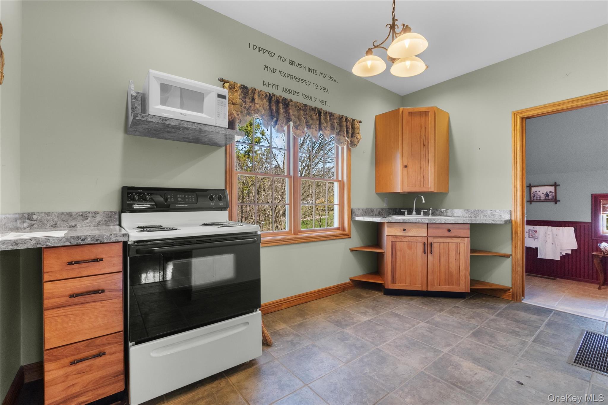 262 Cream Street, Poughkeepsie, NY 12601