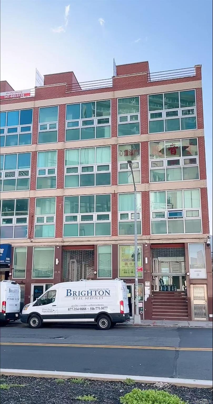 131-04 40 Road # 1 FL, Flushing, NY 11354
