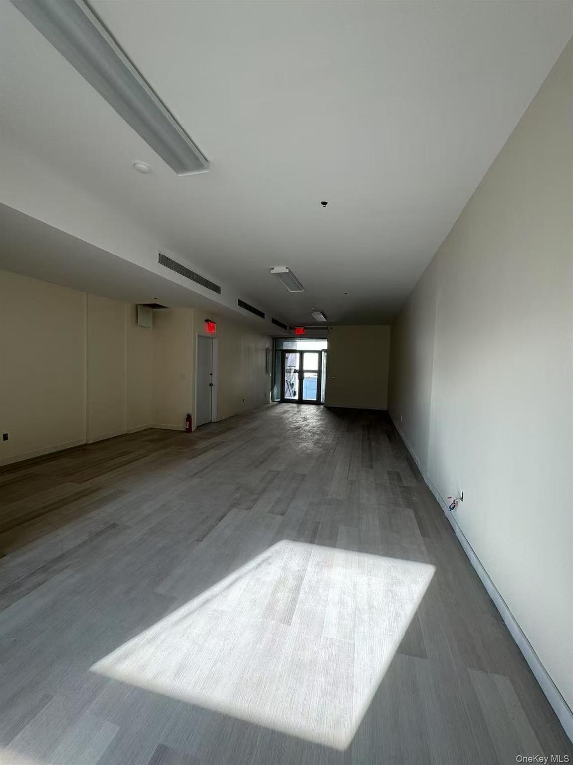 131-04 40 Road # 1 FL, Flushing, NY 11354