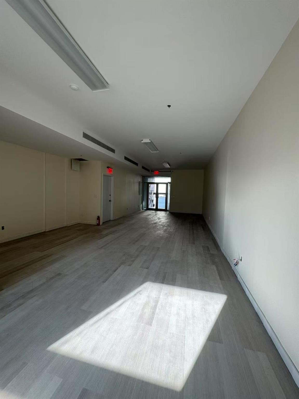 131-04 40 Road # 1 FL, Flushing, NY 11354