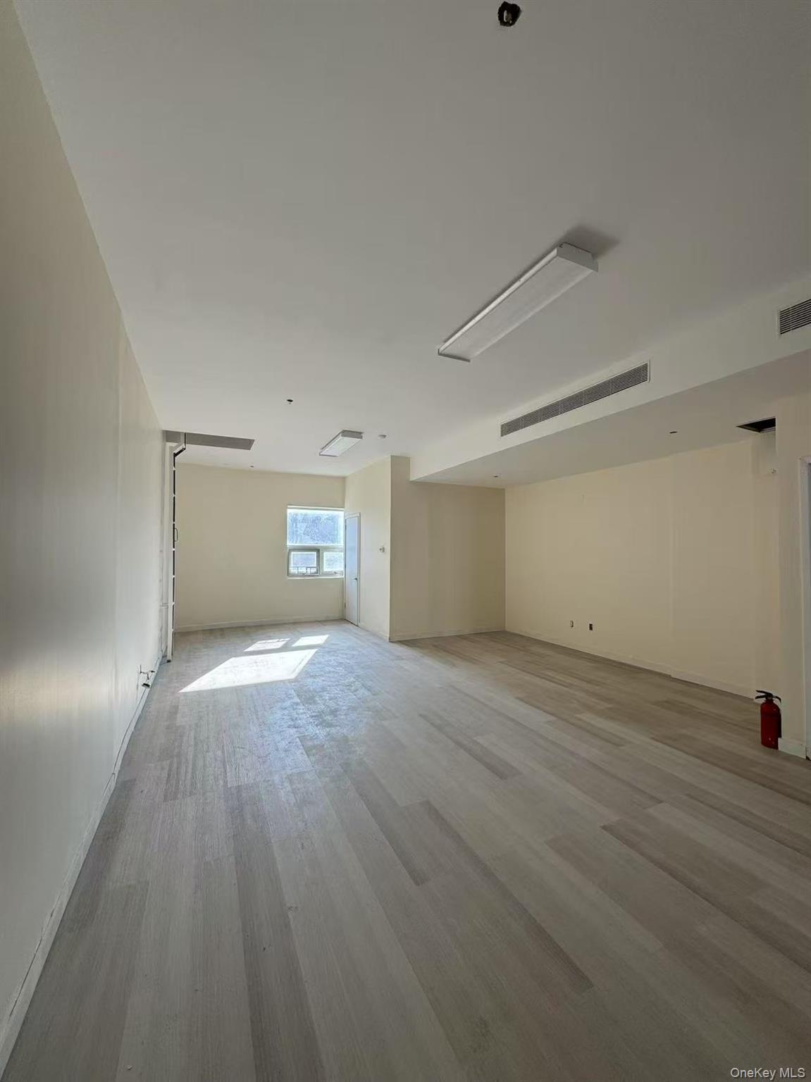 131-04 40 Road # 1 FL, Flushing, NY 11354