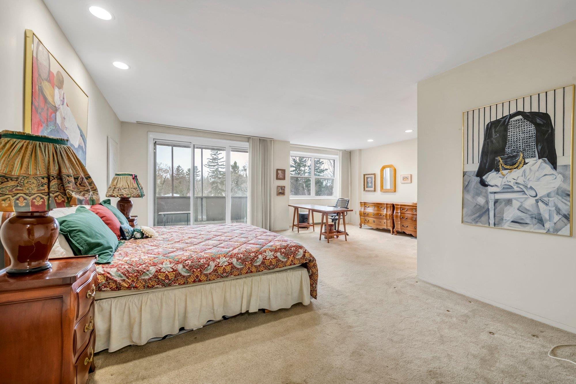 1 Kensington Gate # PH7, Great Neck, NY 11021