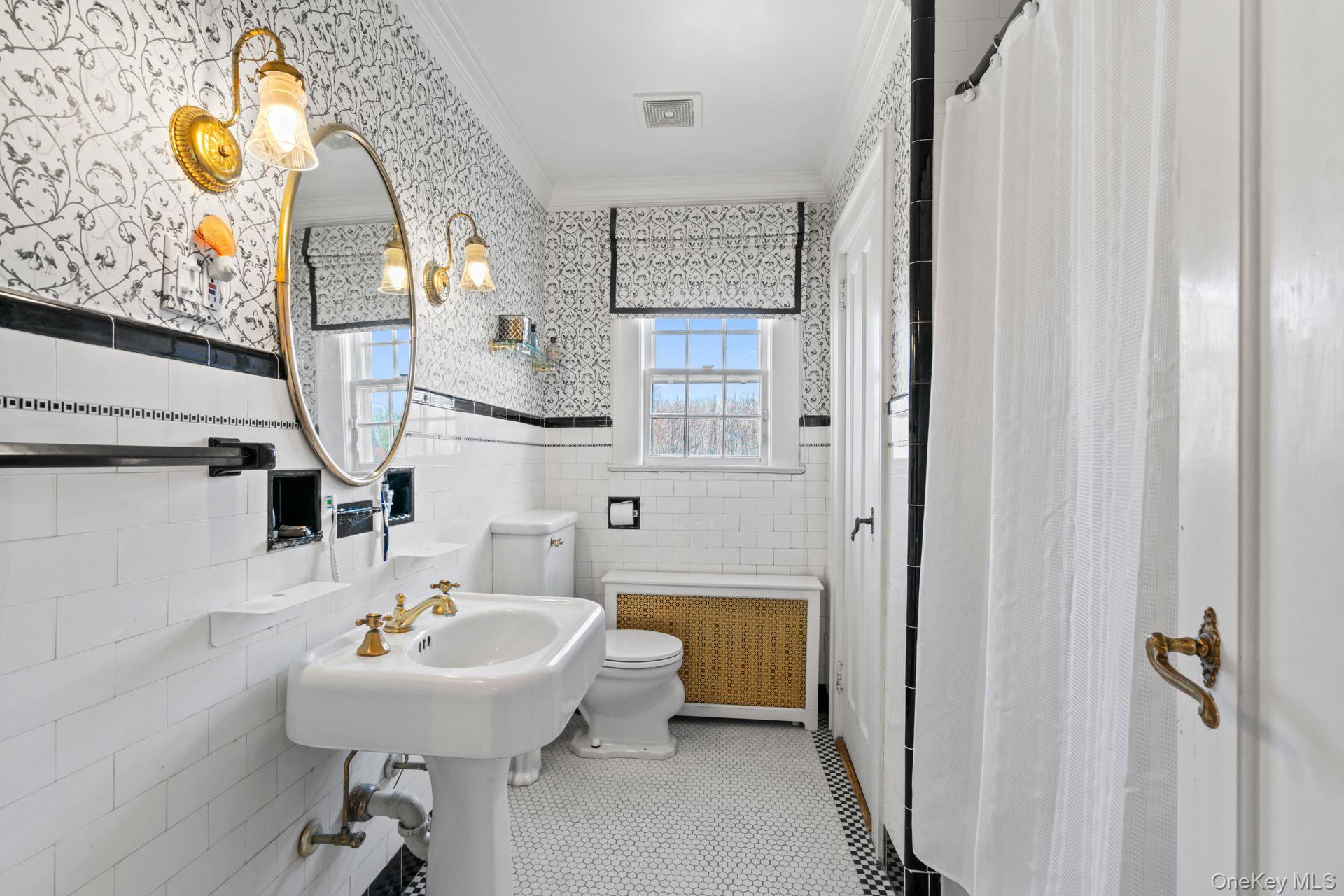 3 Wincoma Drive, Huntington Bay, NY 11743