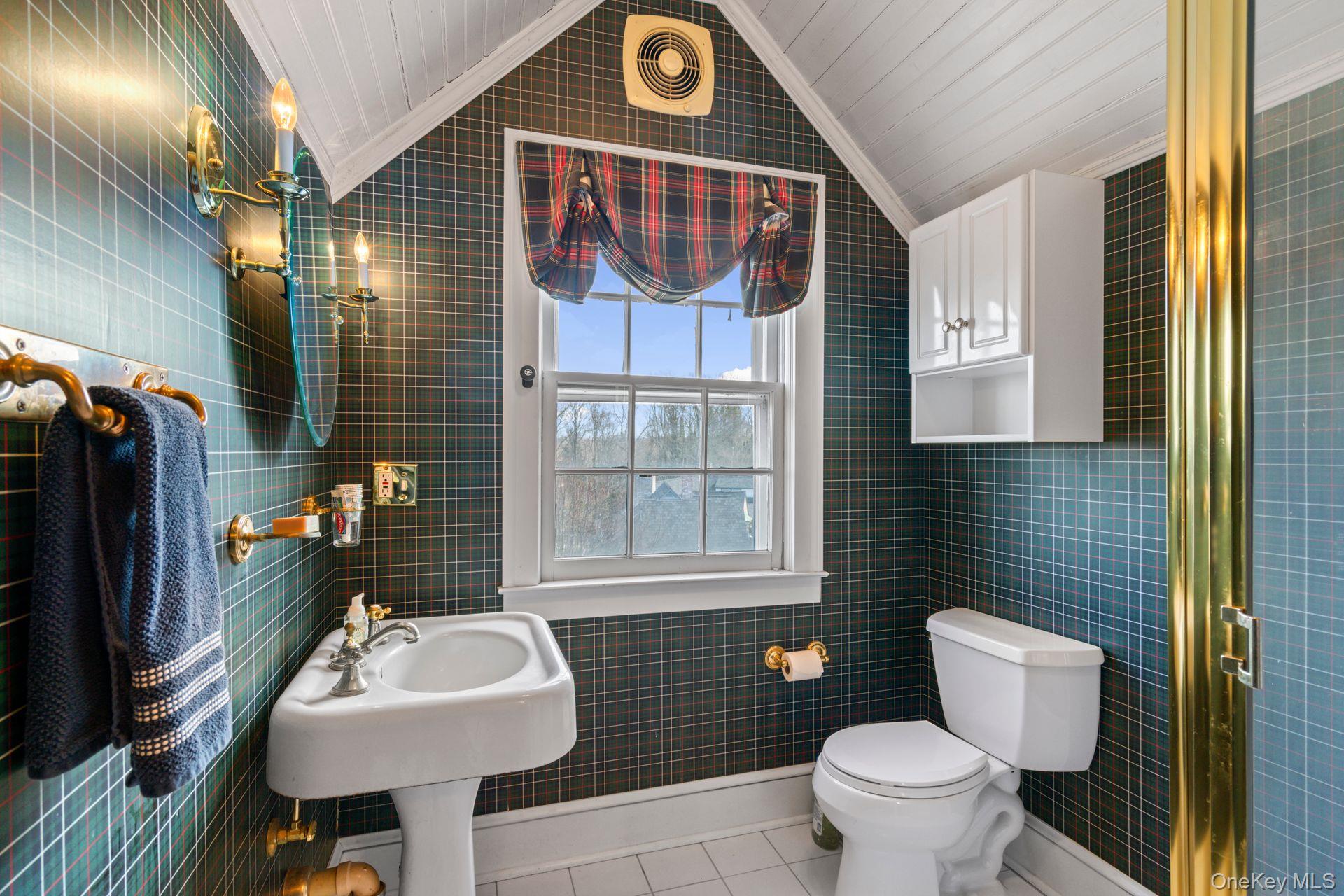 3 Wincoma Drive, Huntington Bay, NY 11743