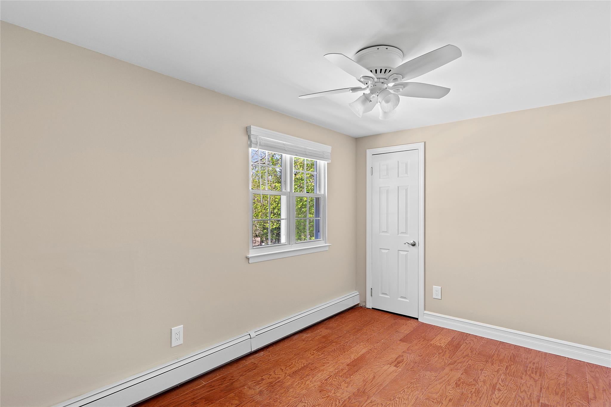 3 Hamilton Court, Coram, NY 11727