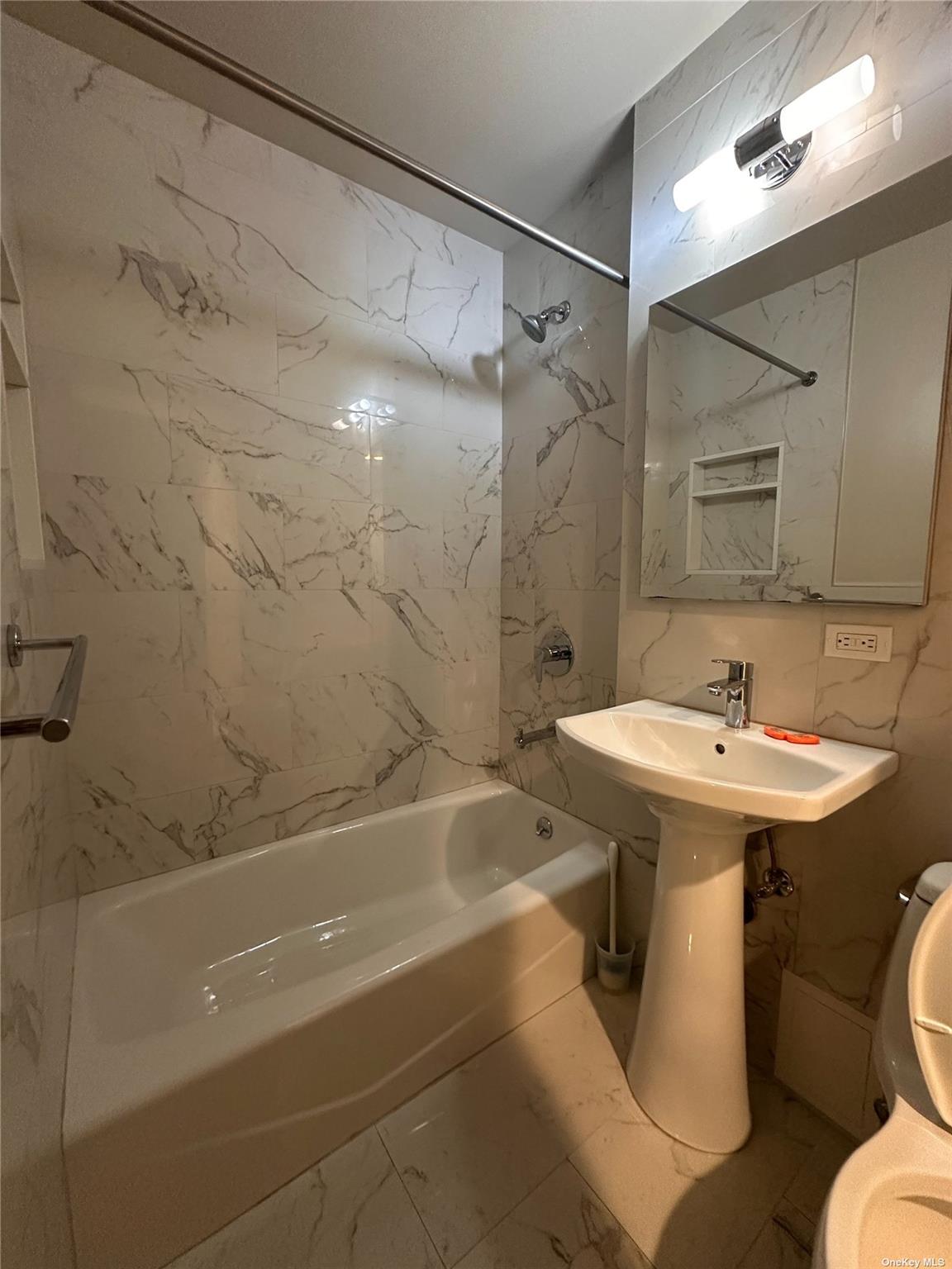 87-10 51 Avenue # 3S, Elmhurst, NY 11373
