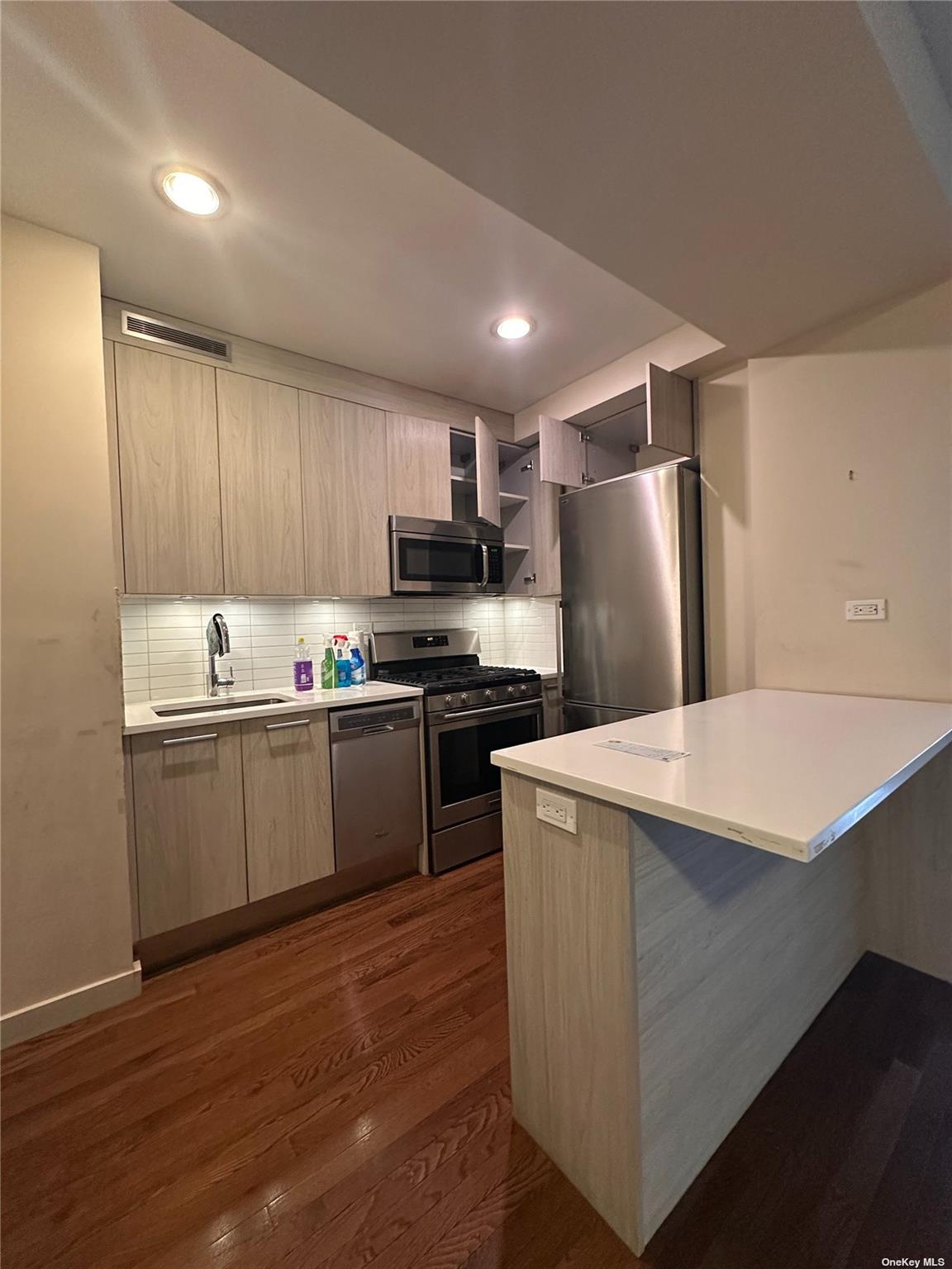 87-10 51 Avenue # 3S, Elmhurst, NY 11373