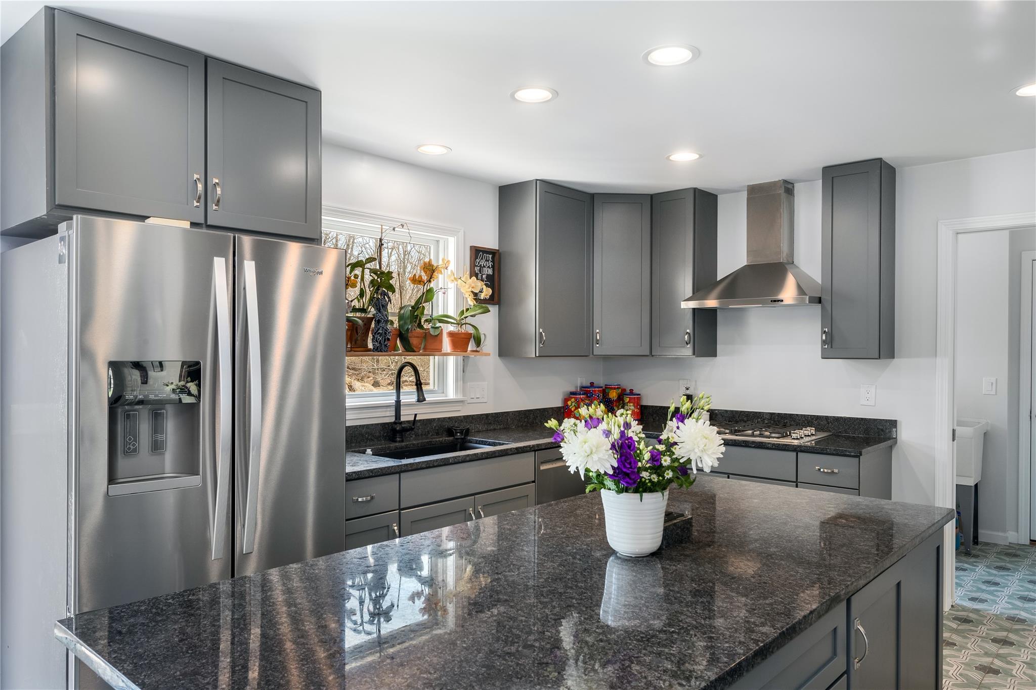 15A / 15 & 13 S Menantic Road, Shelter Island, NY 11964