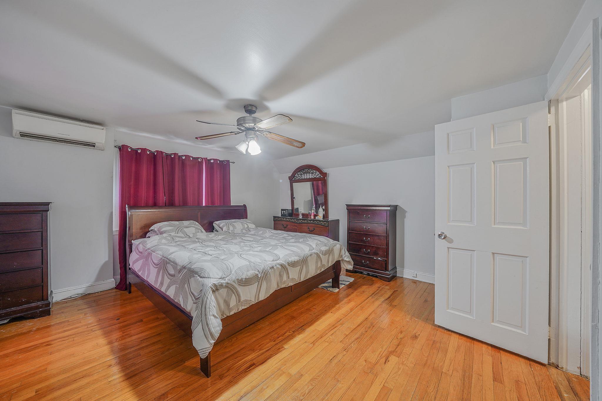 695 Koelbel Court, Baldwin, NY 11510