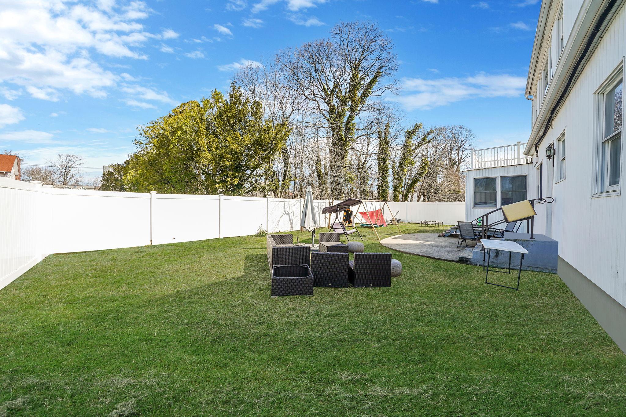 695 Koelbel Court, Baldwin, NY 11510