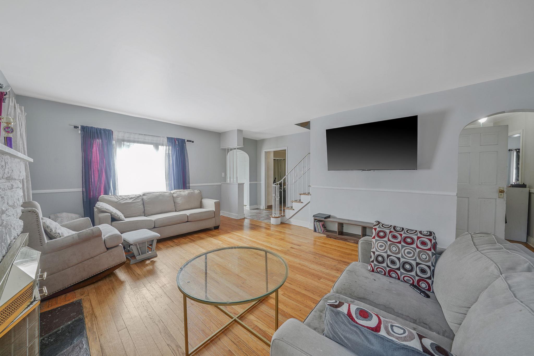 695 Koelbel Court, Baldwin, NY 11510