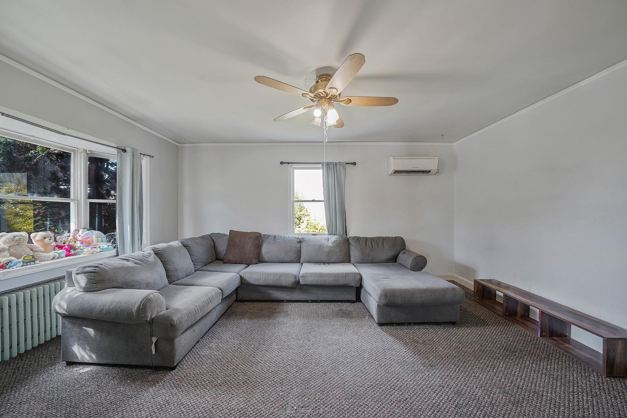 695 Koelbel Court, Baldwin, NY 11510