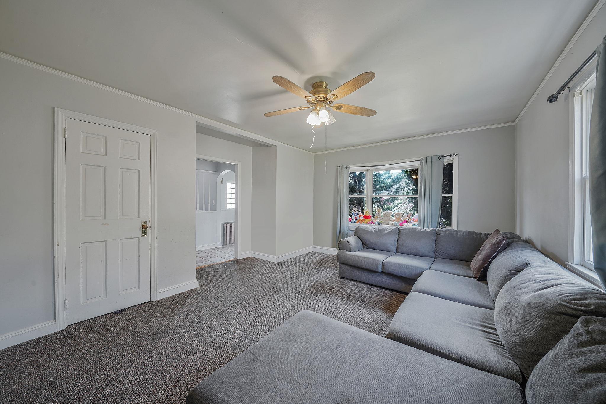 695 Koelbel Court, Baldwin, NY 11510