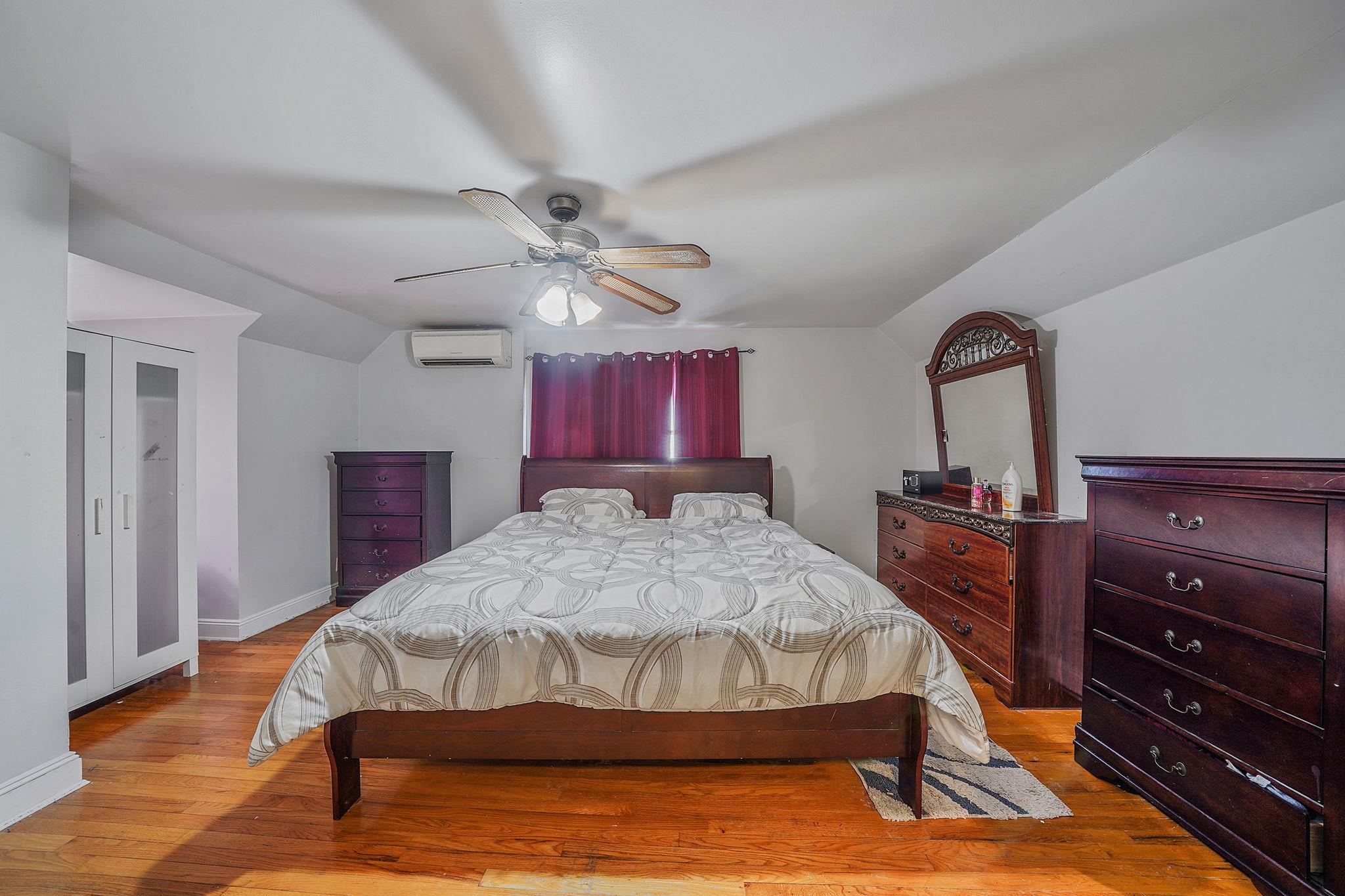 695 Koelbel Court, Baldwin, NY 11510