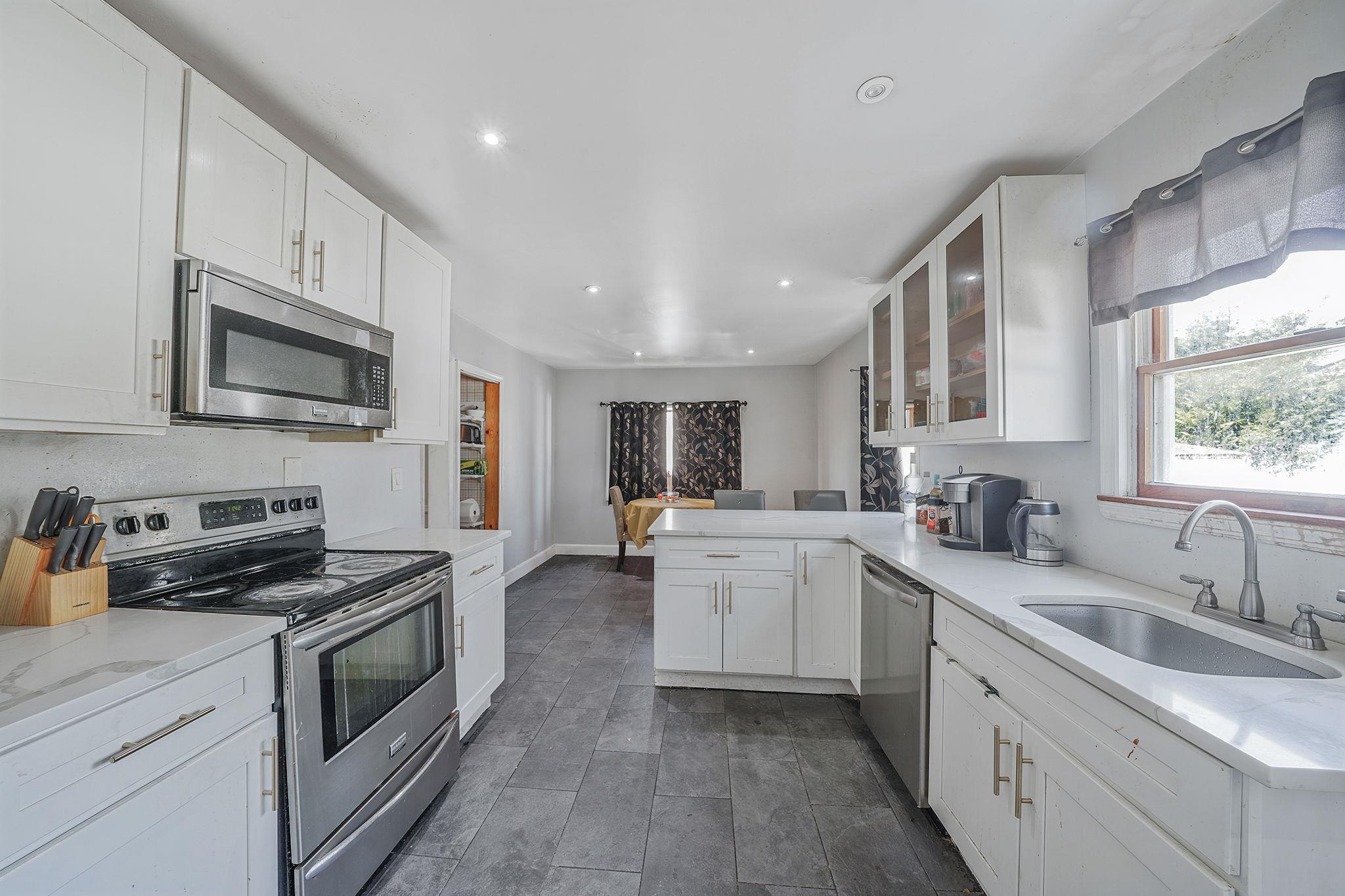 695 Koelbel Court, Baldwin, NY 11510