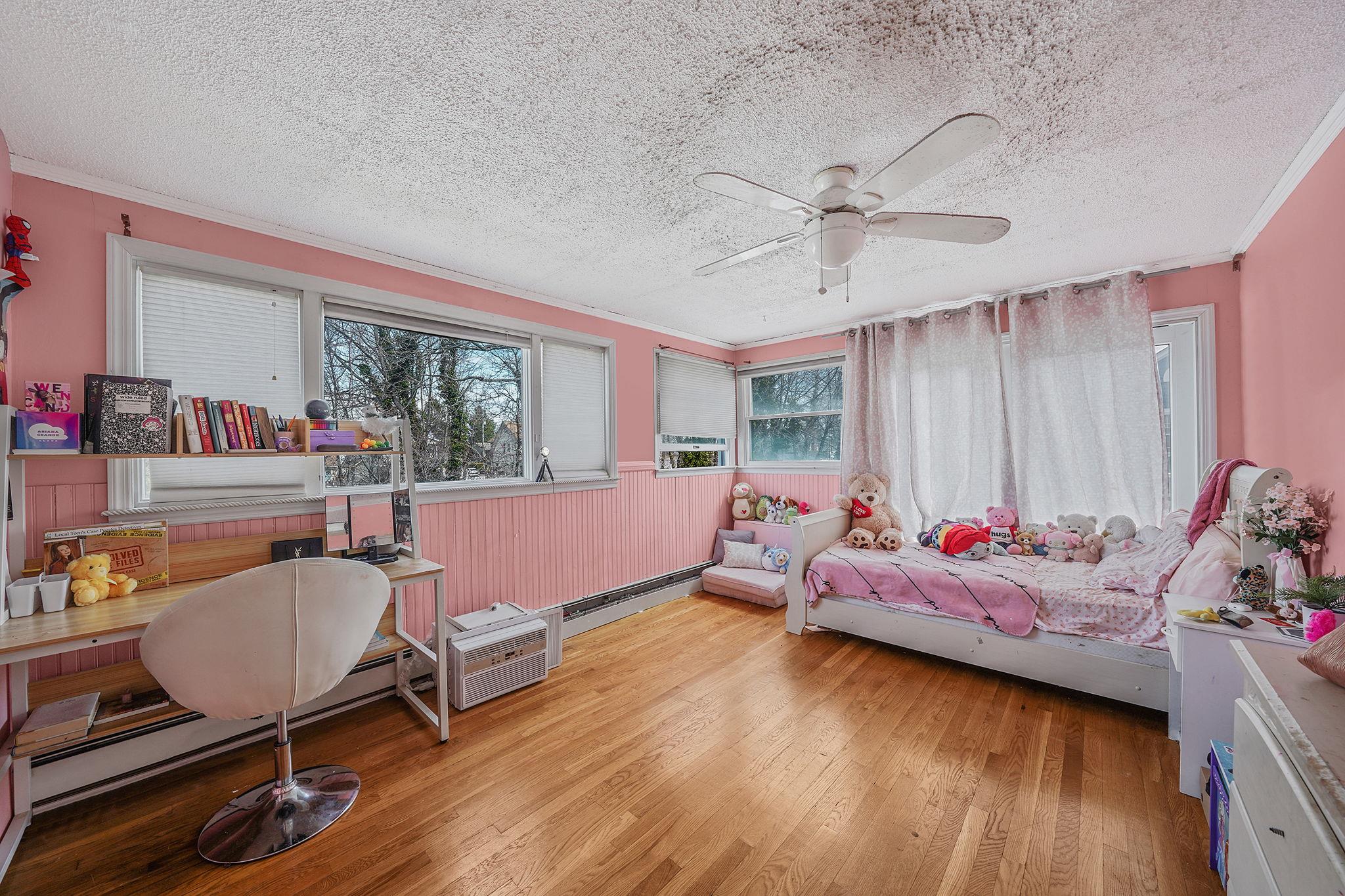 695 Koelbel Court, Baldwin, NY 11510