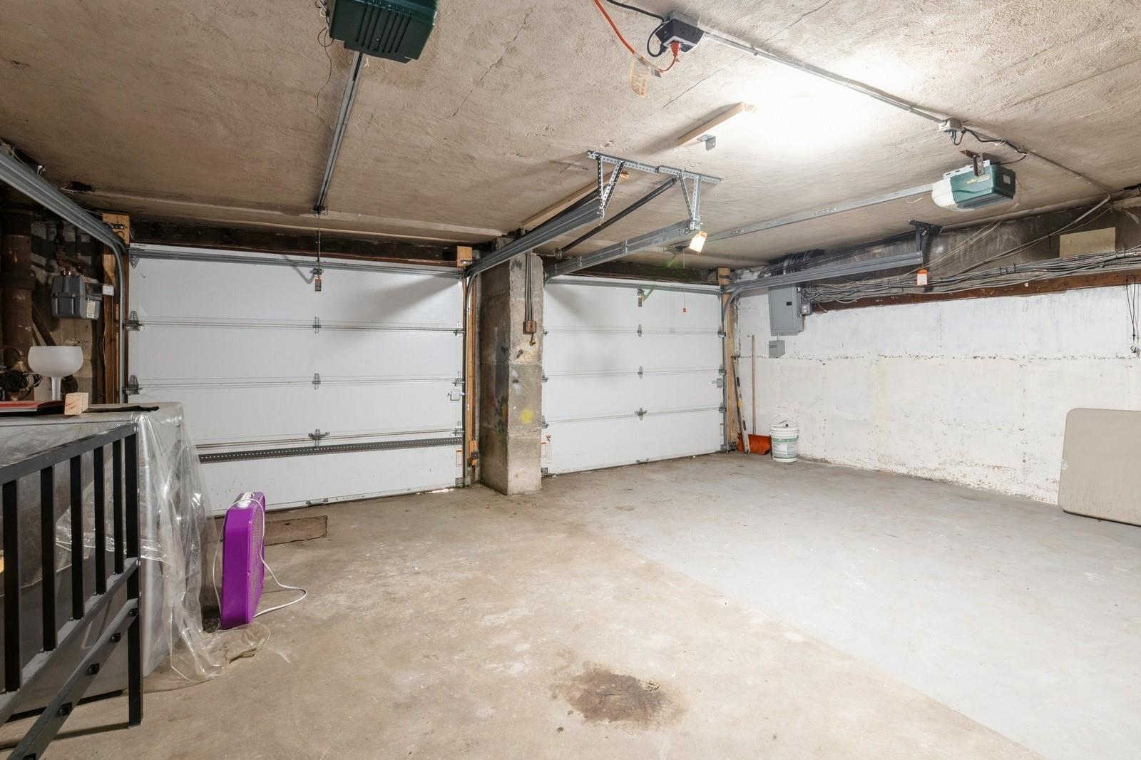 193-03 85th Road, Holliswood, NY 11423