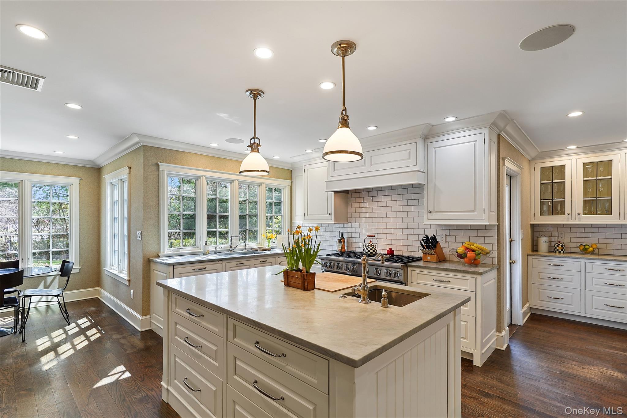 49 Moore Road, Bronxville, NY 10708