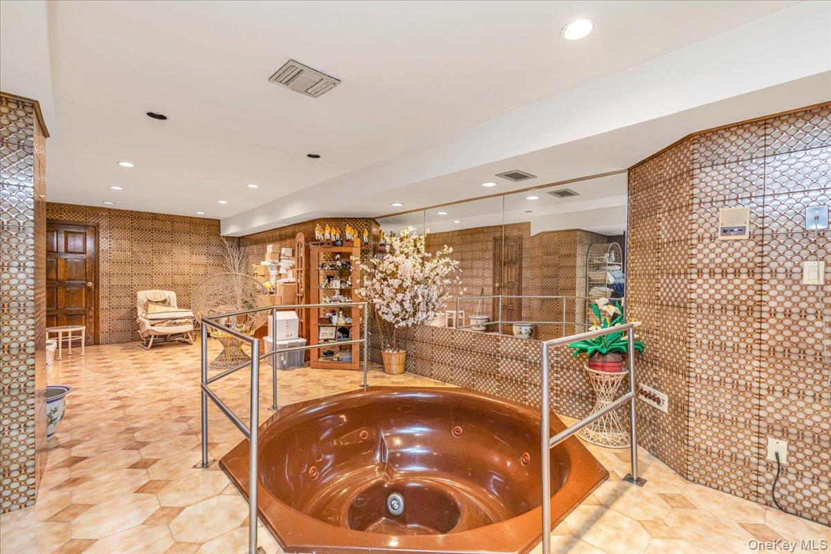 118 Malba Drive, Malba, NY 11357