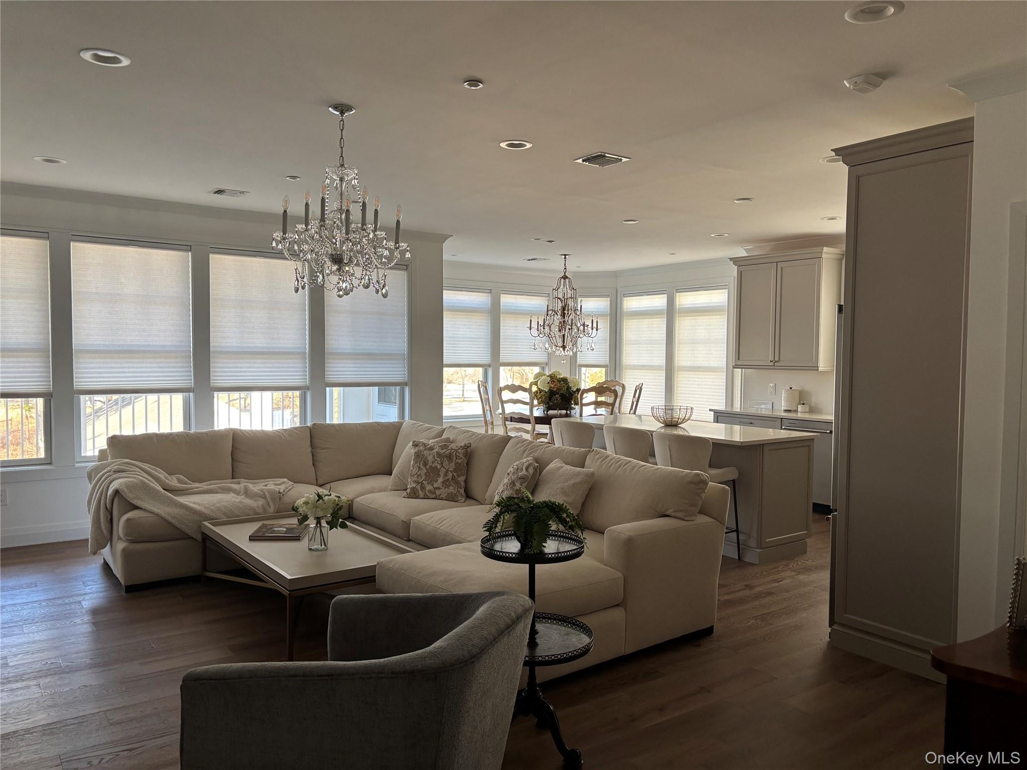 18205 Aspenwood Drive, Plainview, NY 11803