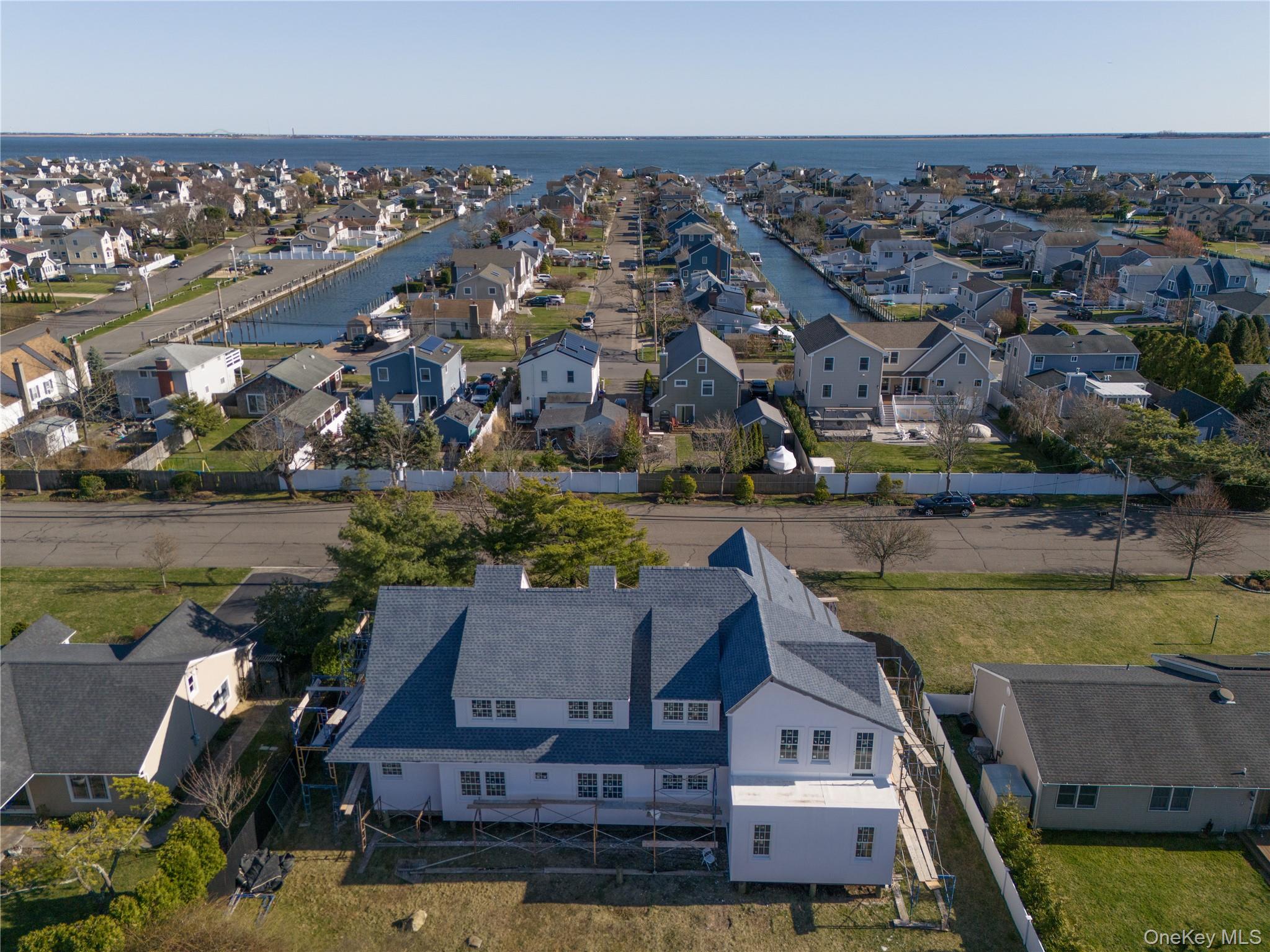 16 Lucinda Drive, Babylon, NY 11702