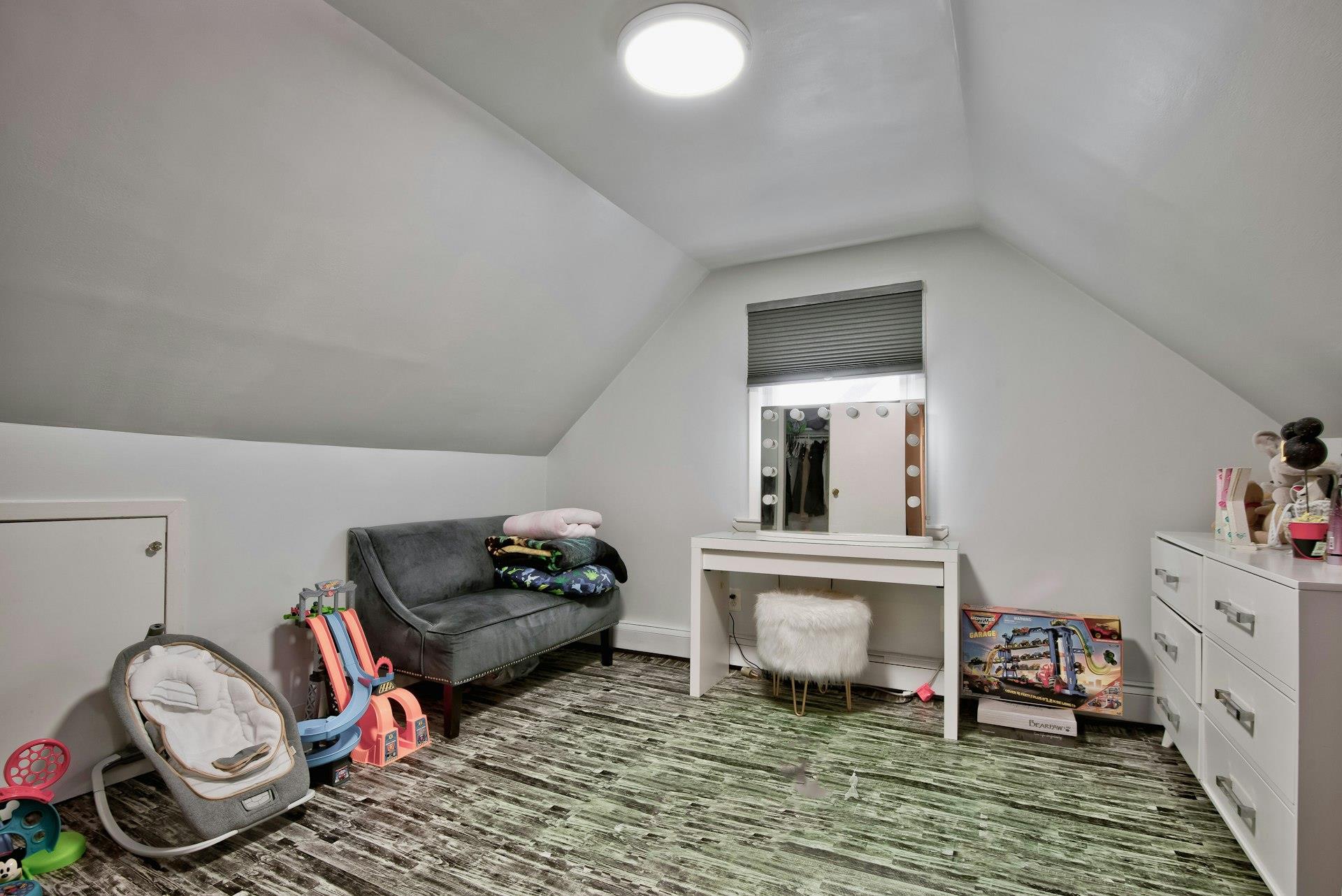 24 Gilroy Avenue, Uniondale, NY 11553