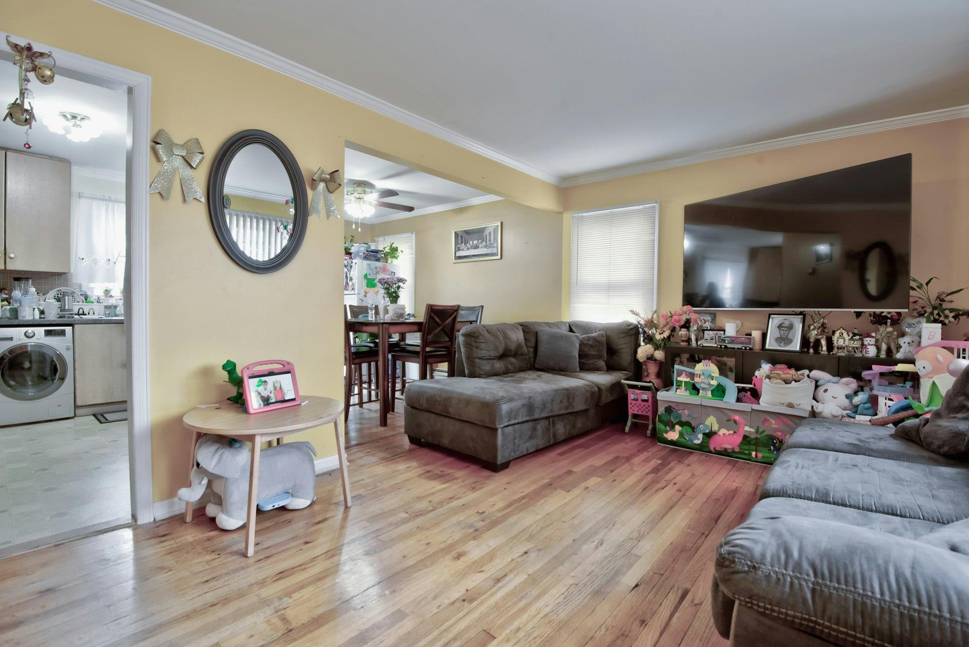 24 Gilroy Avenue, Uniondale, NY 11553