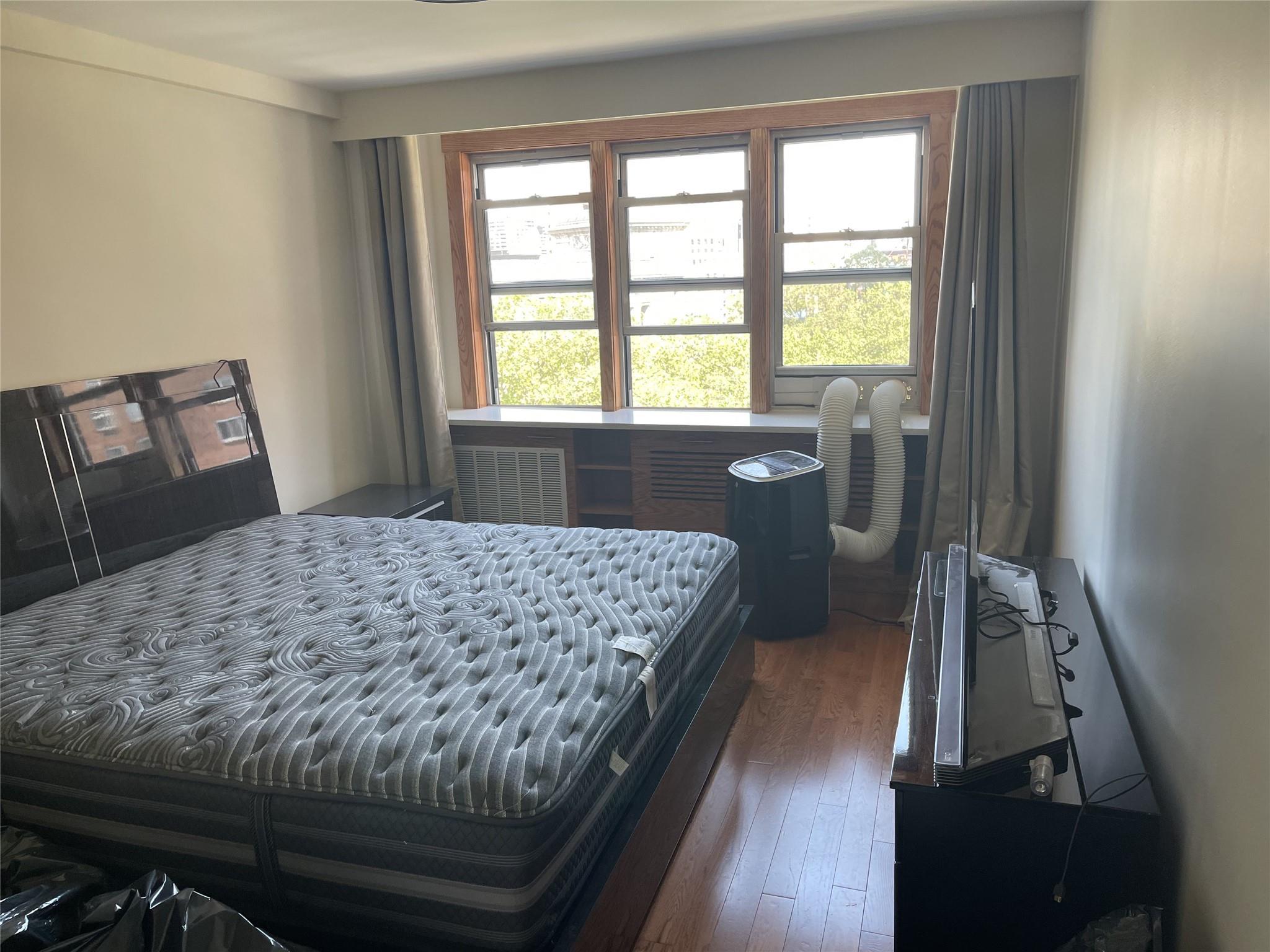 50 Bayard Street # 7U, New York (Manhattan), NY 10013