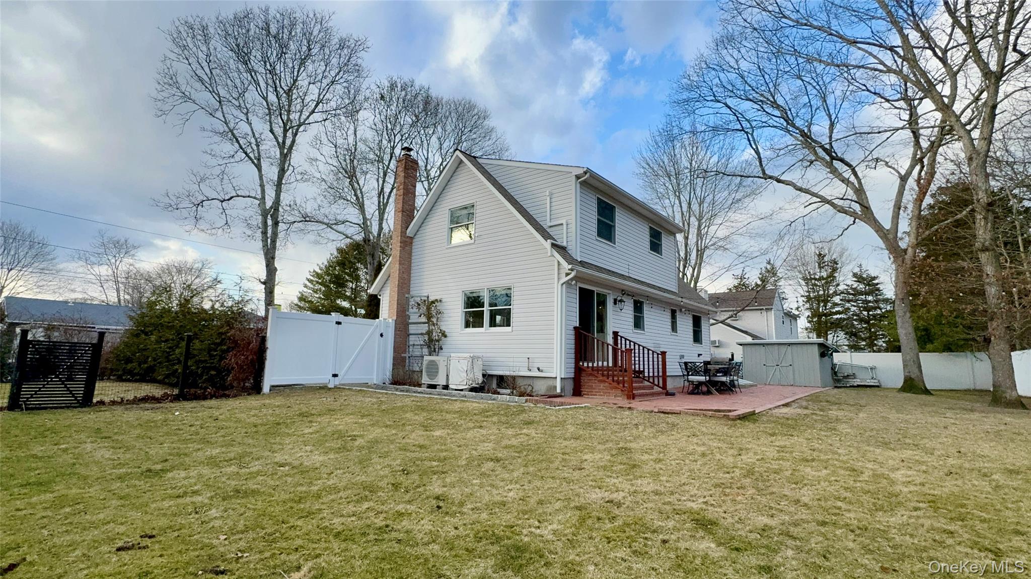 4 N Westbury Road, Hampton Bays, NY 11946