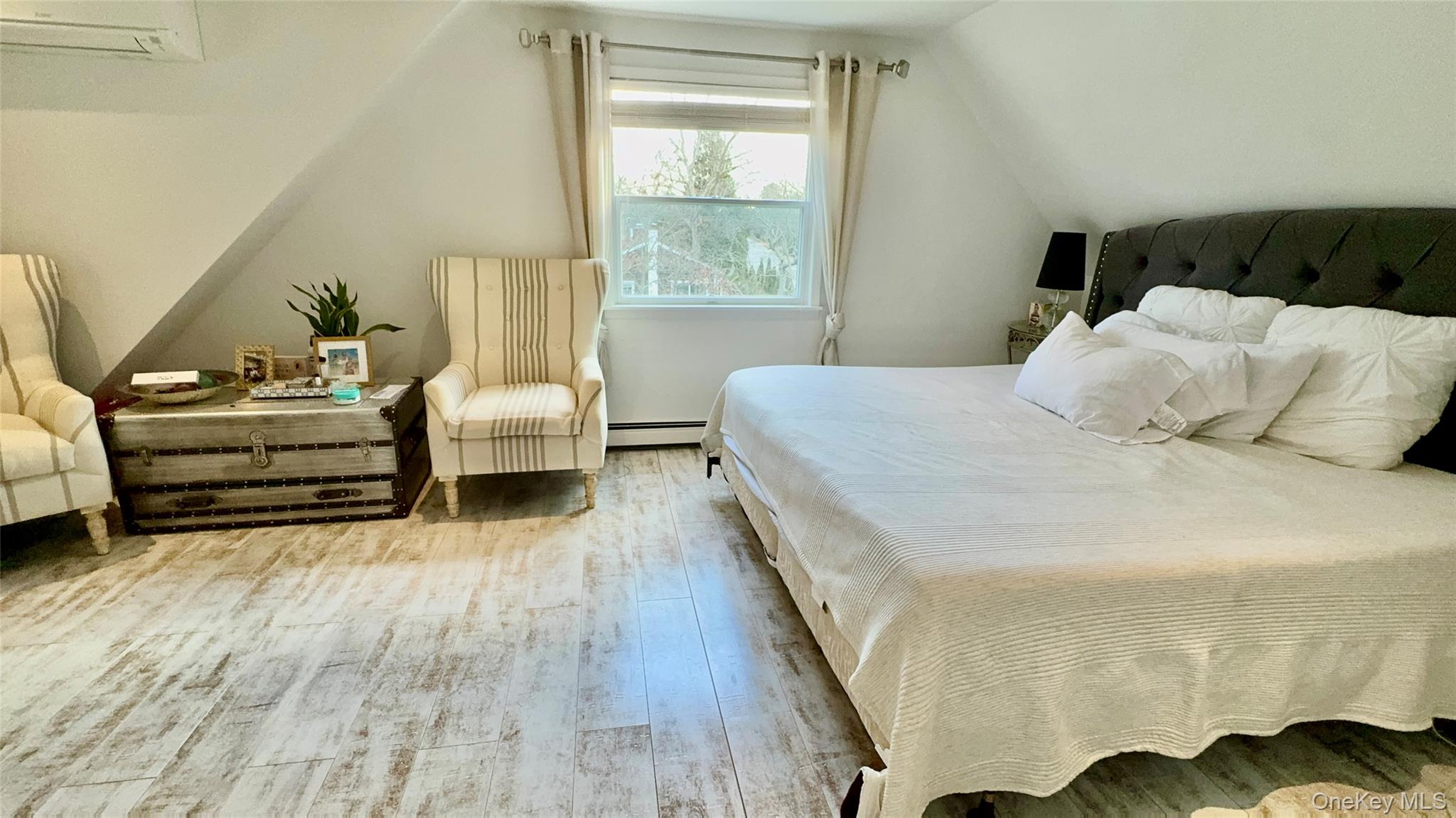 4 N Westbury Road, Hampton Bays, NY 11946