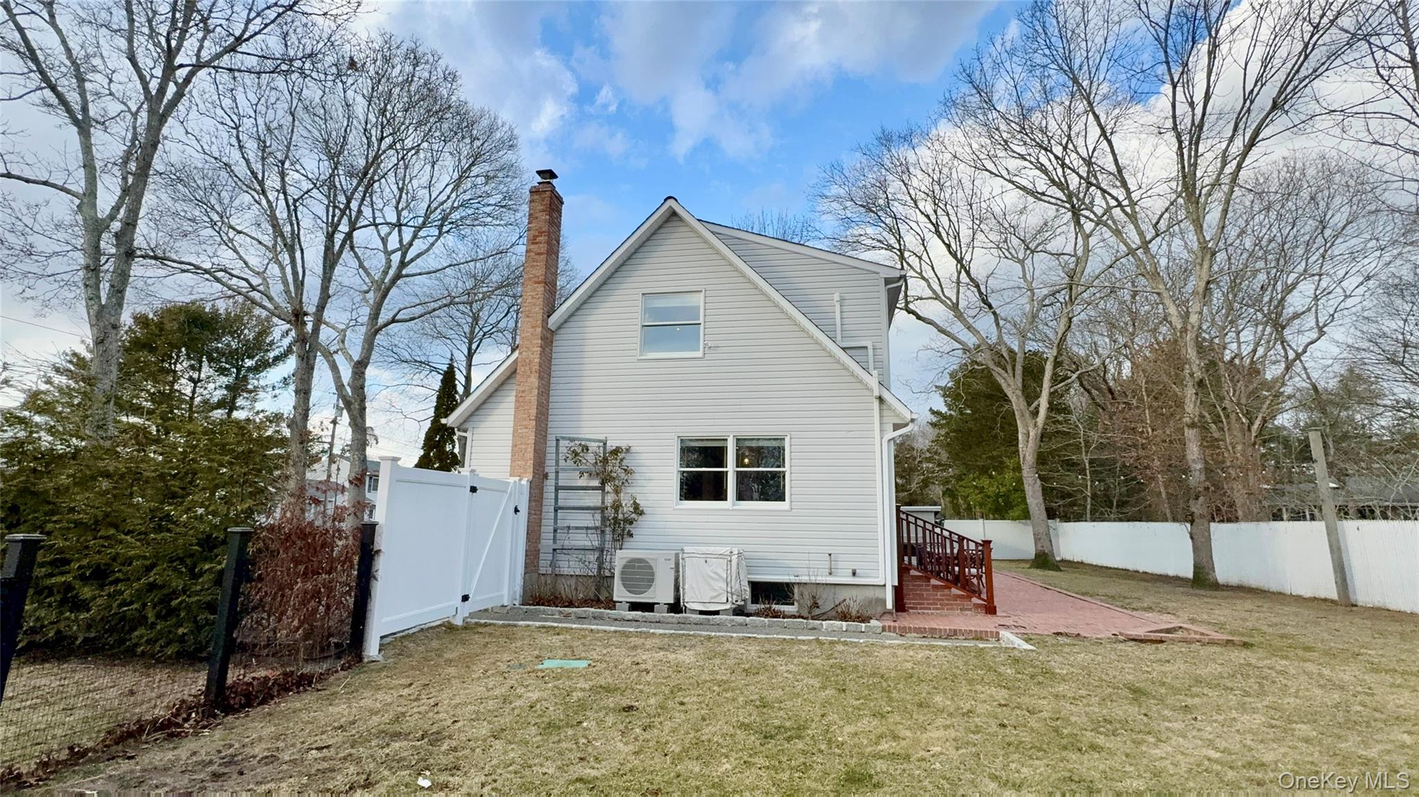 4 N Westbury Road, Hampton Bays, NY 11946