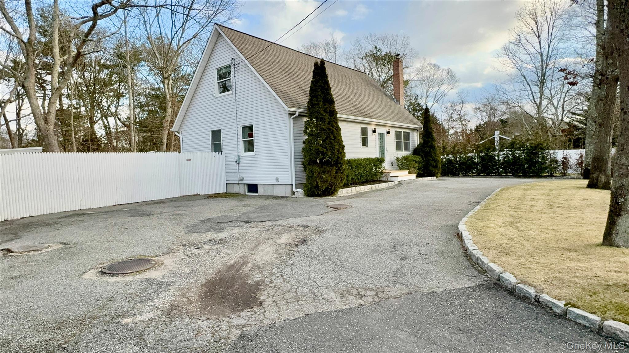 4 N Westbury Road, Hampton Bays, NY 11946