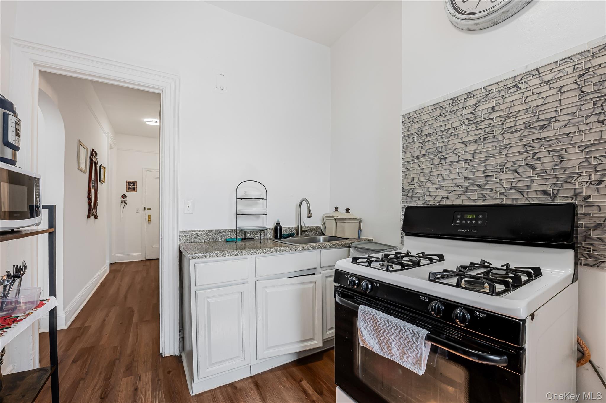 2884 Valentine Avenue, Bronx, NY 10458