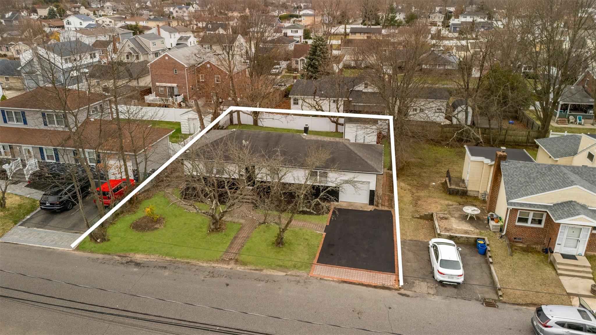 222 Silver Street, West Babylon, NY 11704