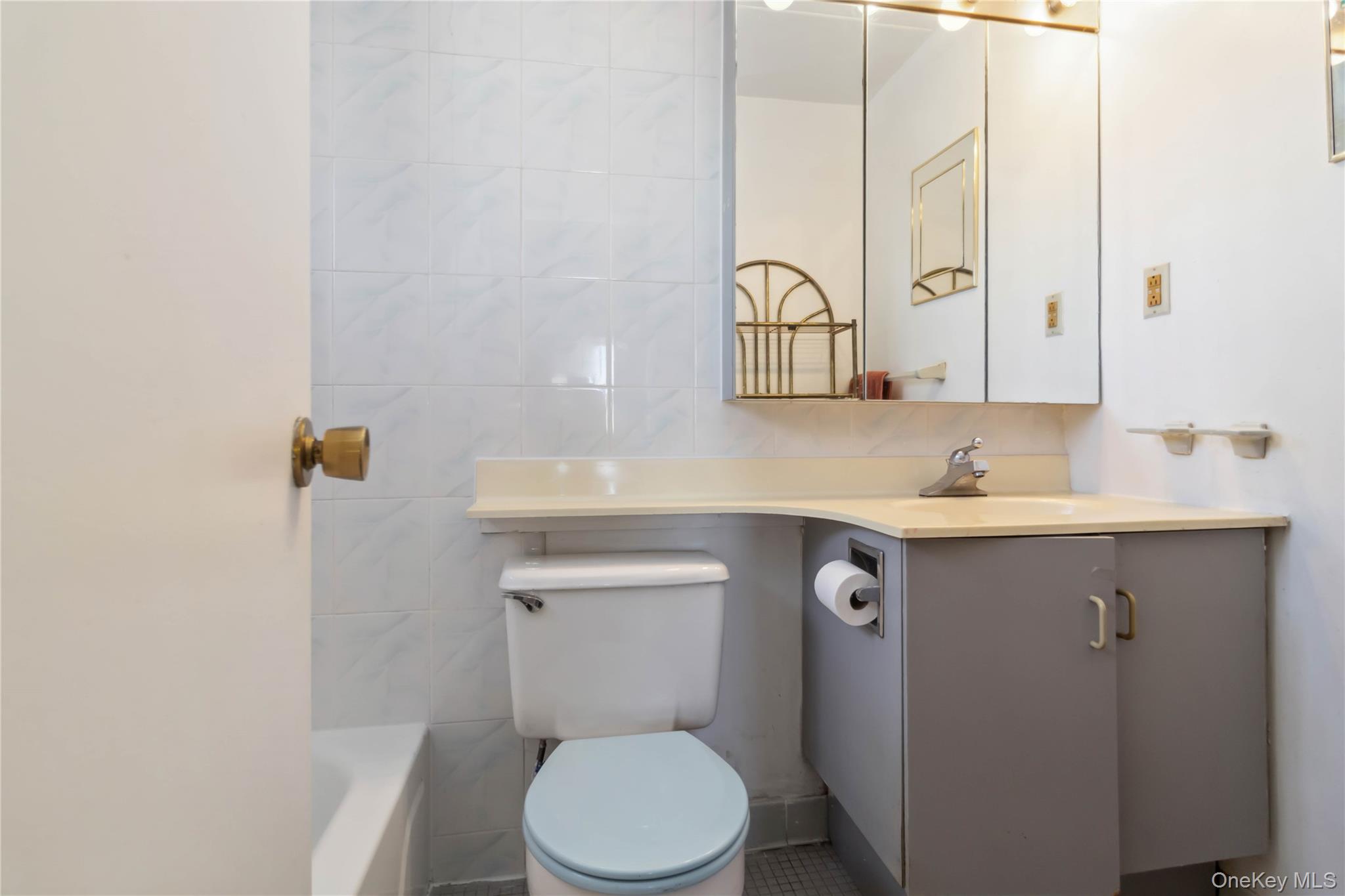 23-22 30 Road # 7D, Astoria, NY 11102