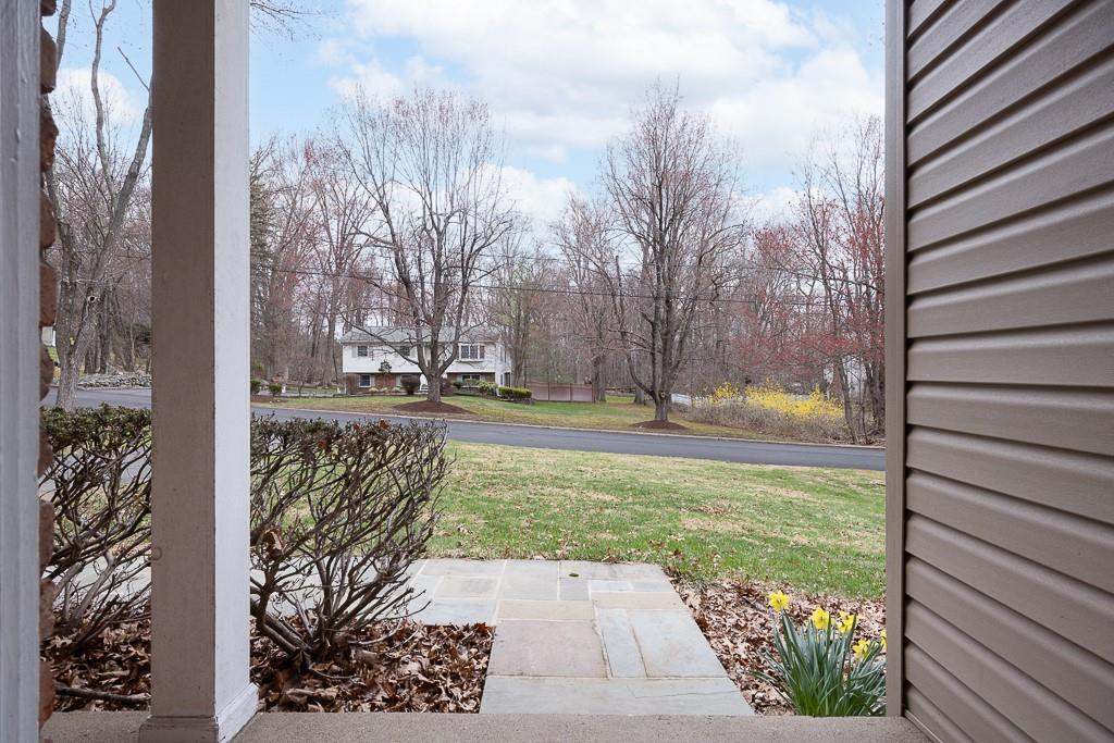 36 Montclair Avenue, Airmont, NY 10952