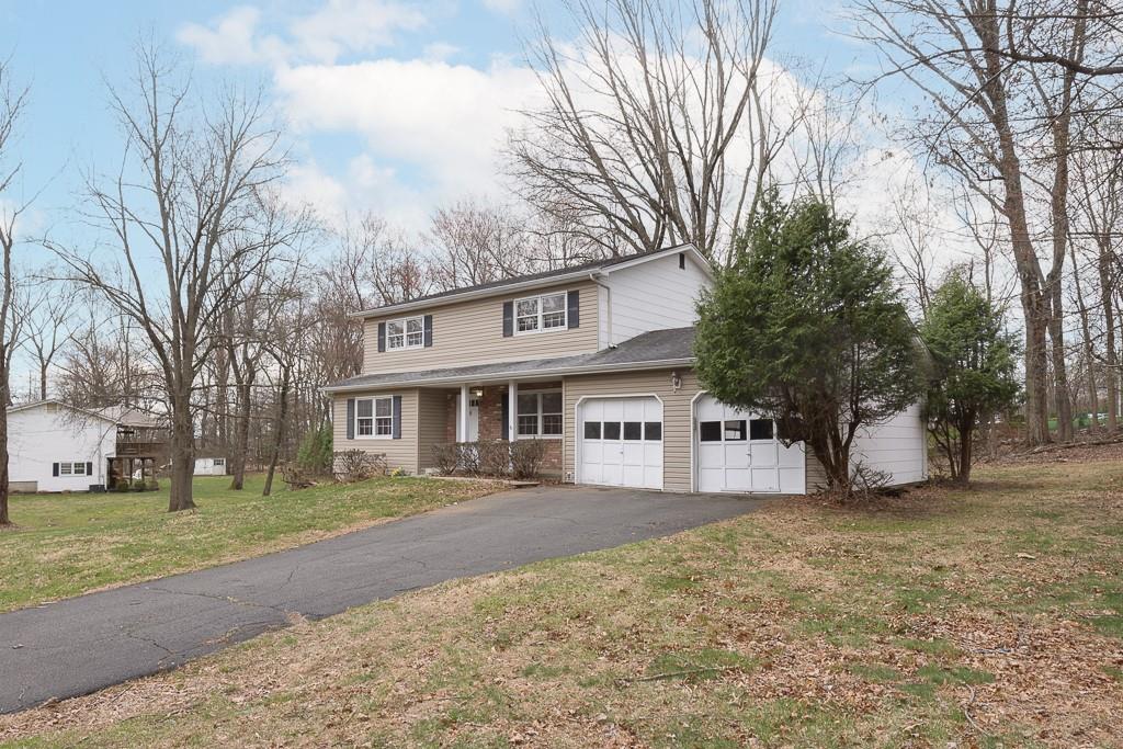 36 Montclair Avenue, Airmont, NY 10952