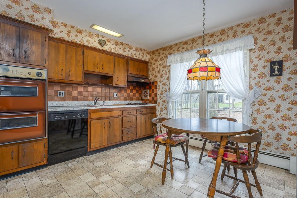 36 Montclair Avenue, Airmont, NY 10952