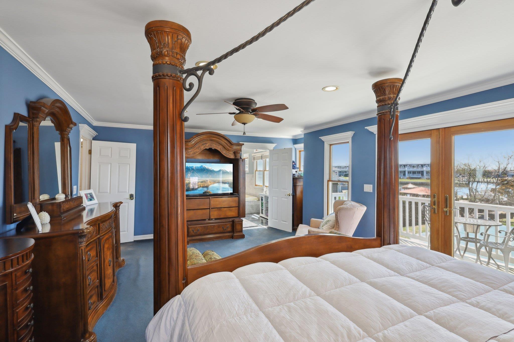 230 W Islip Road, West Islip, NY 11795