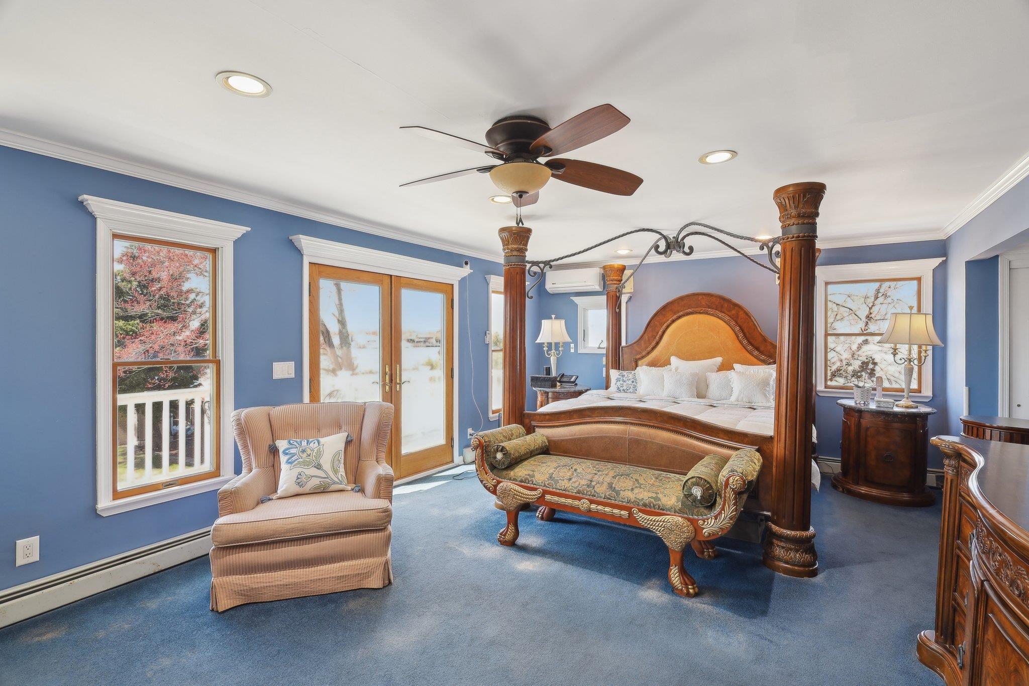 230 W Islip Road, West Islip, NY 11795