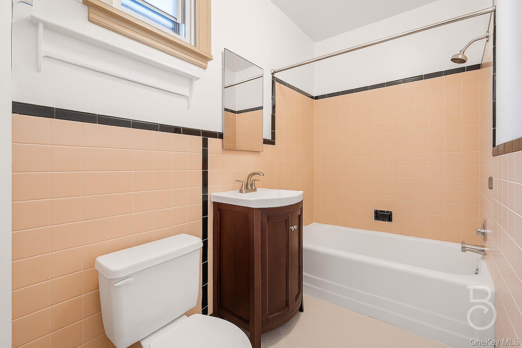 36-13 10th Street, Astoria, NY 11106