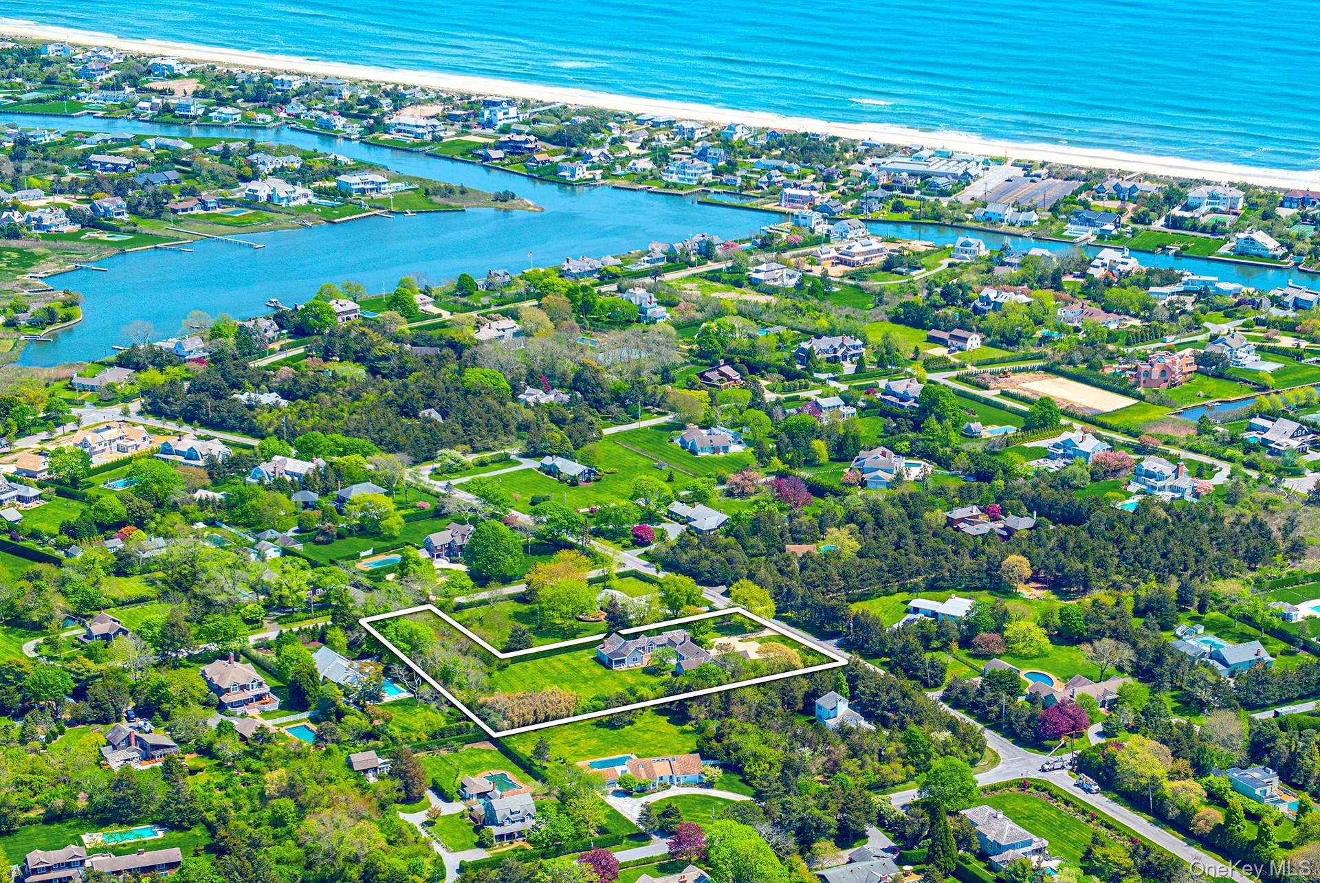 19 Quaquanantuck Lane, Quogue, NY 11959