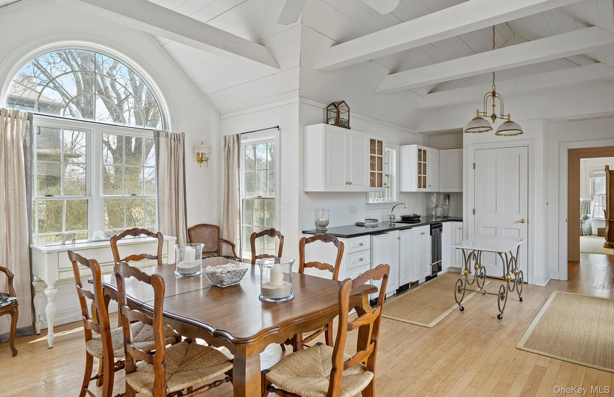 19 Quaquanantuck Lane, Quogue, NY 11959