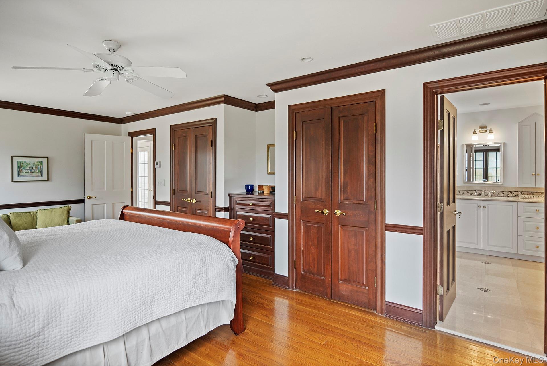 19 Quaquanantuck Lane, Quogue, NY 11959