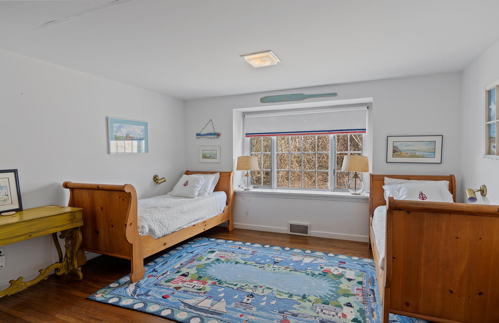 19 Quaquanantuck Lane, Quogue, NY 11959