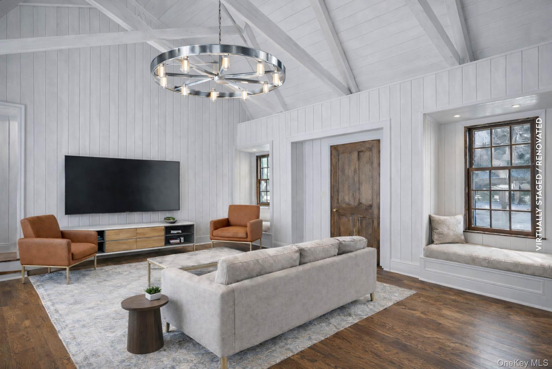 19 Quaquanantuck Lane, Quogue, NY 11959