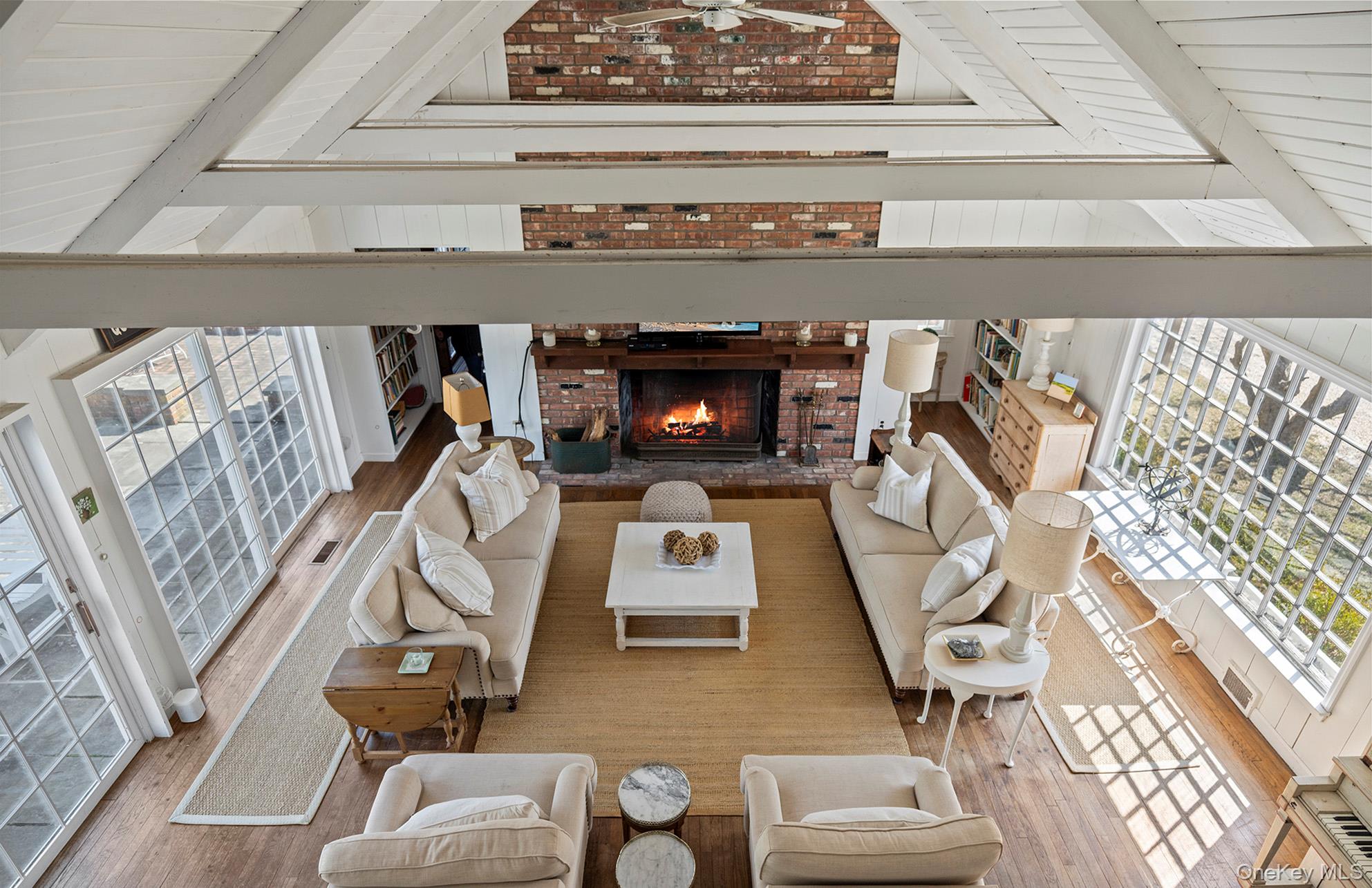 19 Quaquanantuck Lane, Quogue, NY 11959